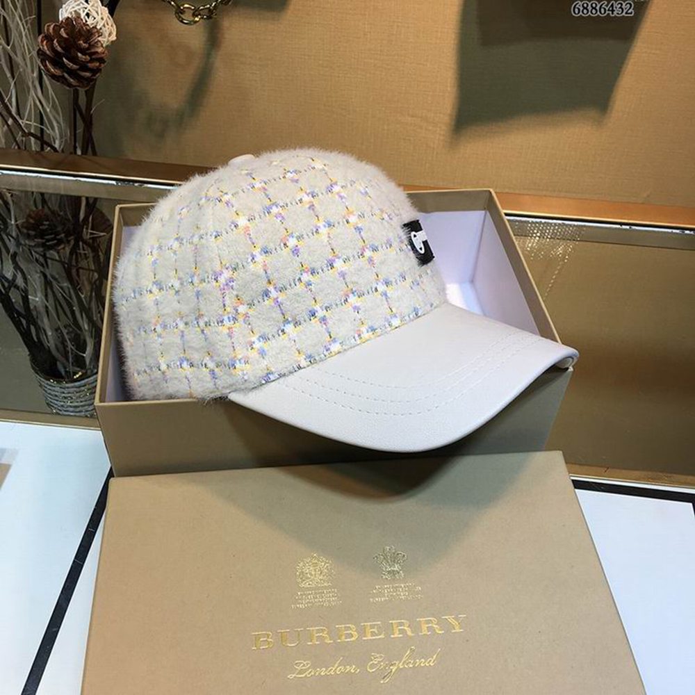 Bv*b*rry Hat